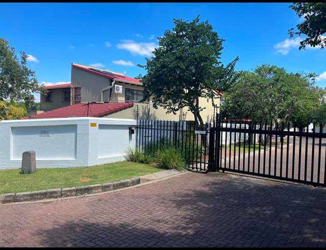 5 BEDROOM PROPERTY TO RENT IN WOODMEAD
